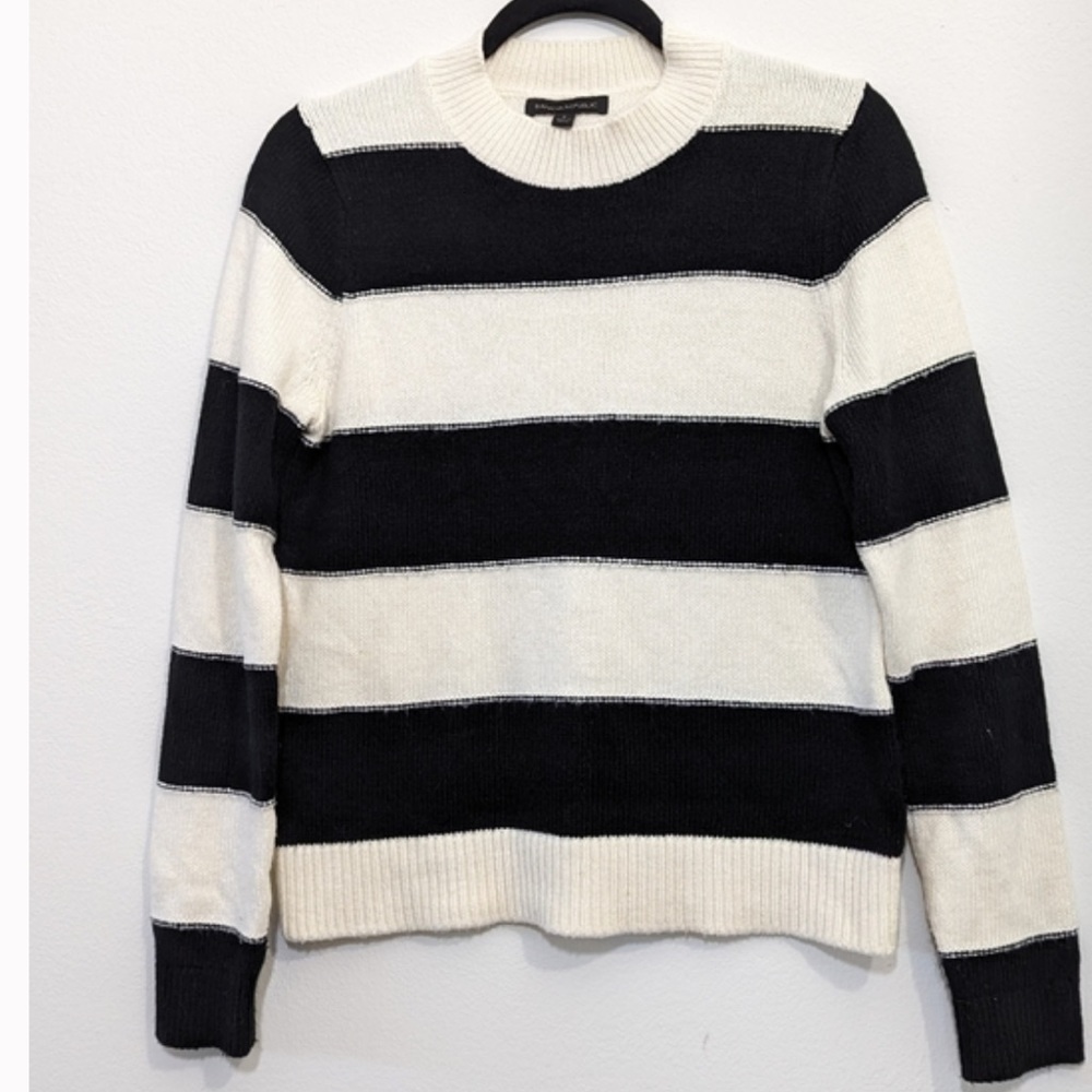 Banana Republic Black & Cream Striped Rugby Sweater - M